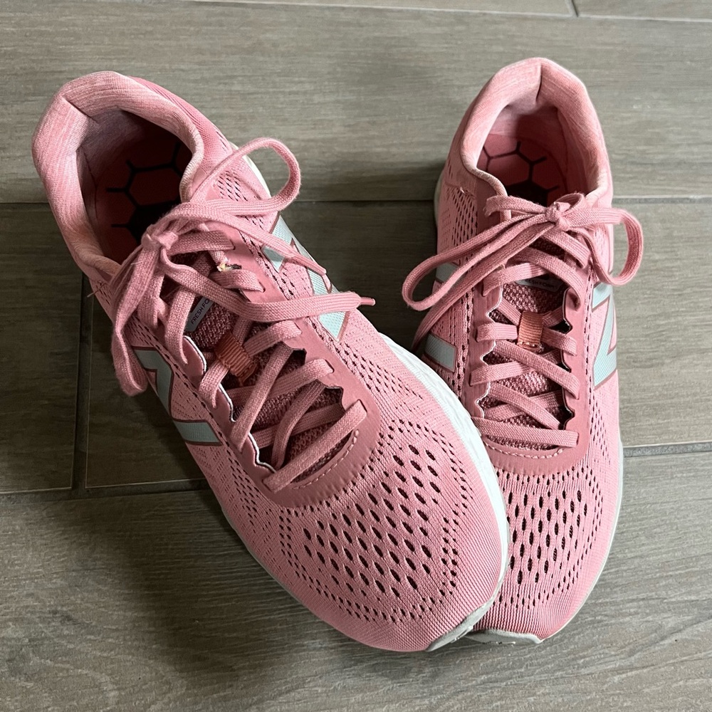 New Balance Fresh Foam Running Sneakers in Pink *EUC*  (Size 9)